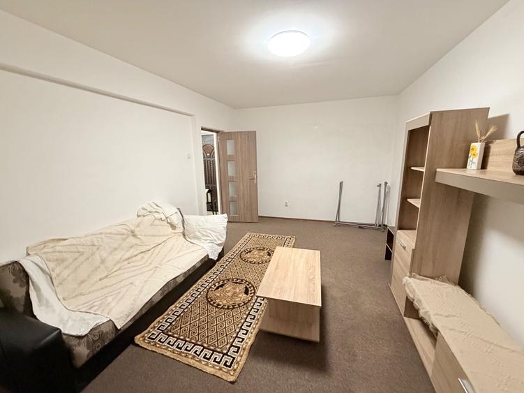 Apartament cu 2 camere decomandat în Prundu