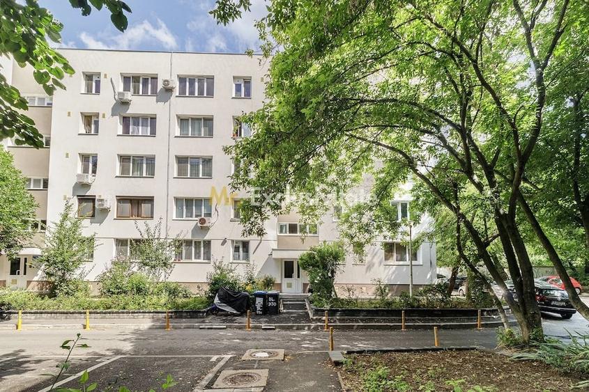 Apartament cu 3 camere decomandat în Valea Oltului