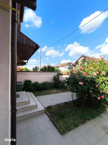 Casă cu 4 camere cu Teren 252 Mp în Sântandrei