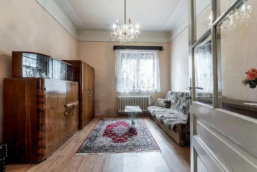 Casă cu Teren 370 Mp în Funcționarilor