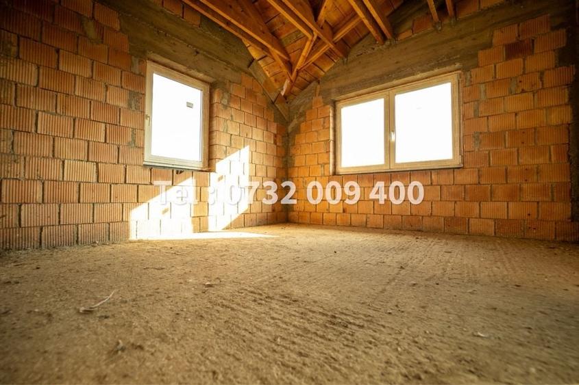 Casă cu 4 camere cu Teren 475 Mp în Hălchiu