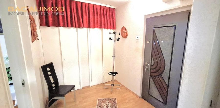 Apartament cu 2 camere decomandat în Cornișa
