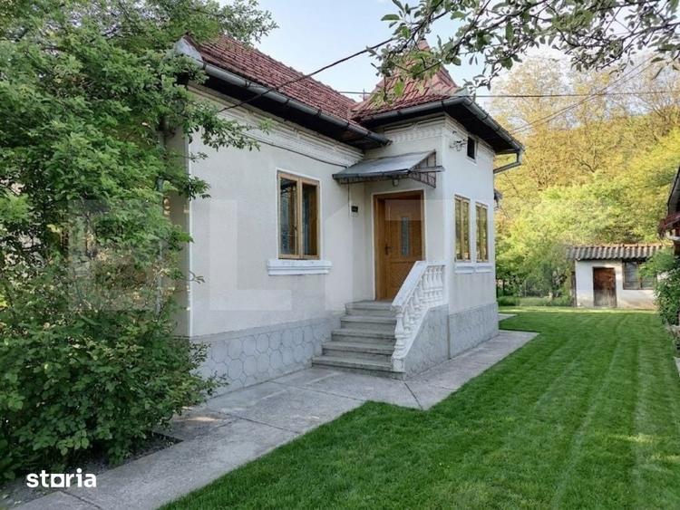 Casă cu 6 camere cu Teren 1056 Mp în Malu cu Flori