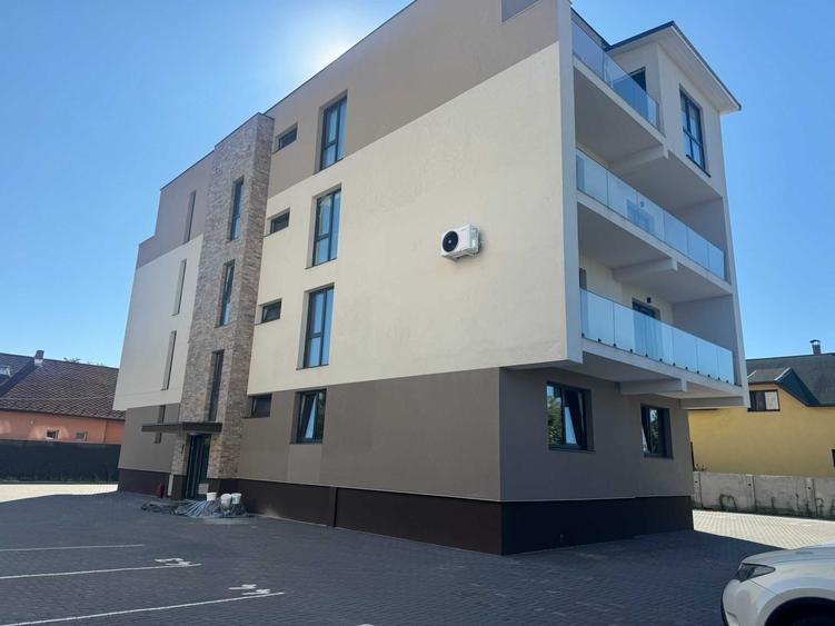 Apartament cu 2 camere decomandat în Ultracentral