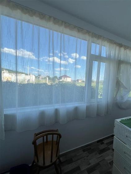 Casă cu 4 camere cu Teren 684 Mp în Lețcani