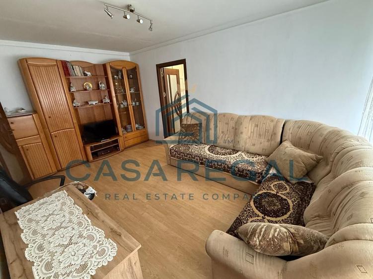 Apartament cu 2 camere semidecomandat, mobilat în Central — fotografia 1