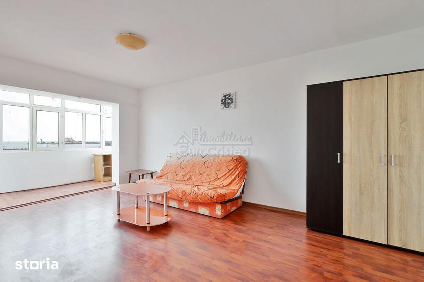 Apartament cu 2 camere decomandat în Est