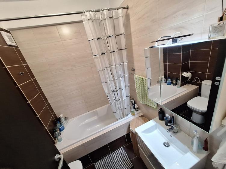 Apartament cu 2 camere decomandat în Tineretului