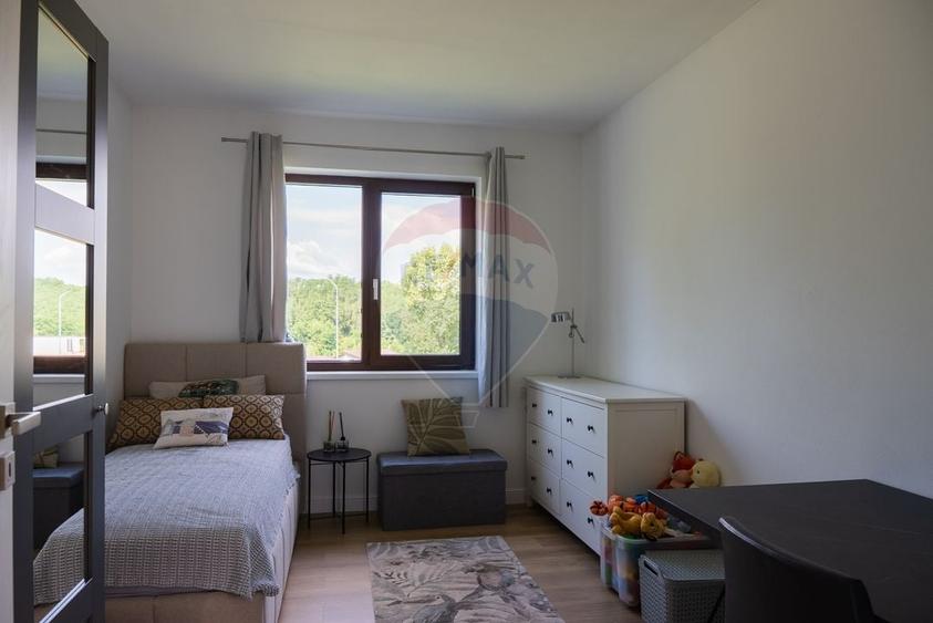 Casă individuală cu 4 camere cu Teren 680 Mp în Ciugud