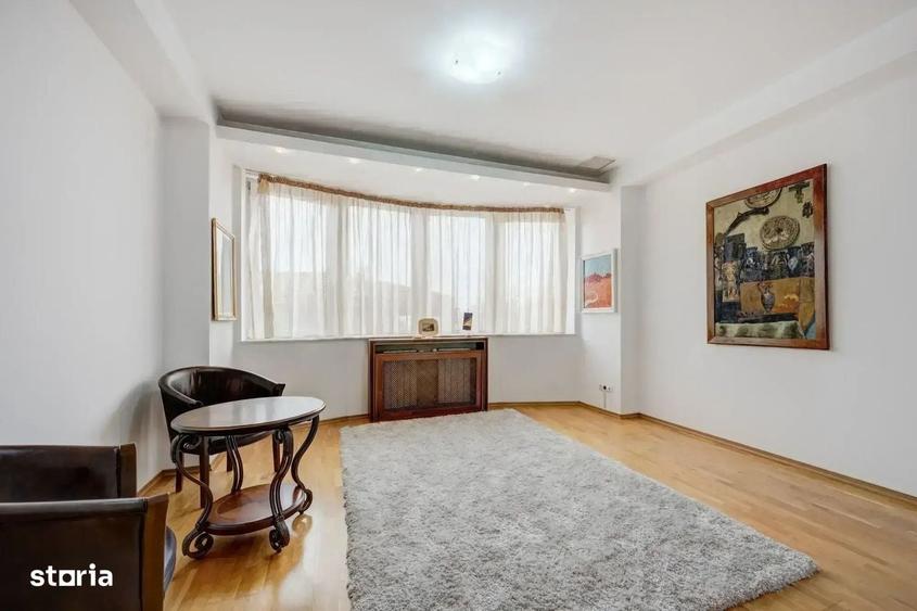Apartament cu 3 camere, mobilat în Primăverii
