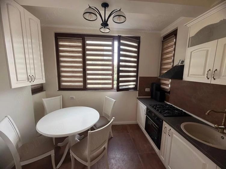 Apartament cu 3 camere decomandat în Dumbrăvița