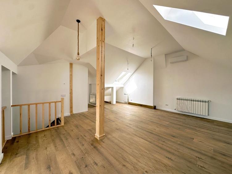 Apartament cu 5 camere decomandat în Floreasca