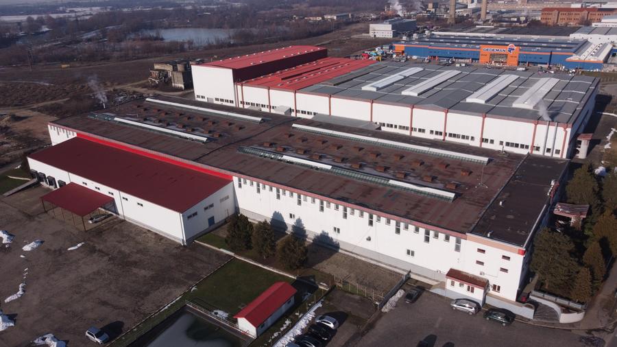 Spațiu industrial, de 1,742 mp, în Est