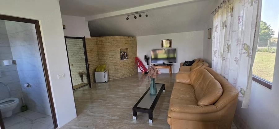 Casă cu 3 camere cu Teren 2000 Mp în Mihail Kogălniceanu