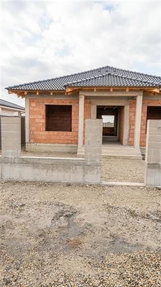 Casă cu 3 camere cu Teren 500 Mp în Sântandrei