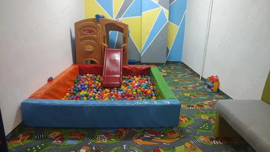 Spațiu comercial, de 270 mp, în Central