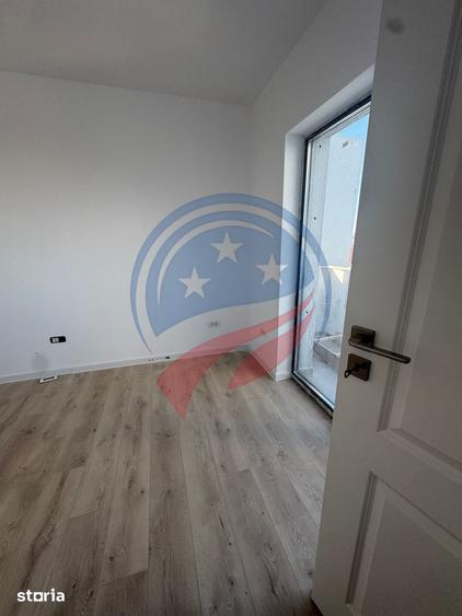 Casă cu 5 camere cu Teren 330 Mp în Central