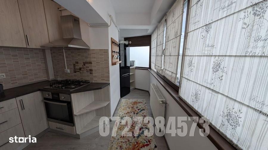 Apartament cu 3 camere semidecomandat în Cug