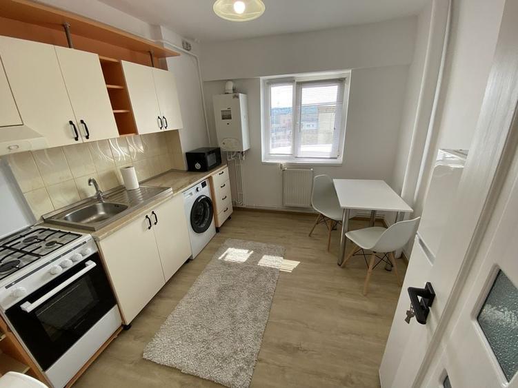 Apartament cu 2 camere decomandat în Albești