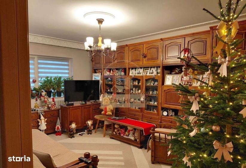 Apartament cu 3 camere decomandat în Tătărași