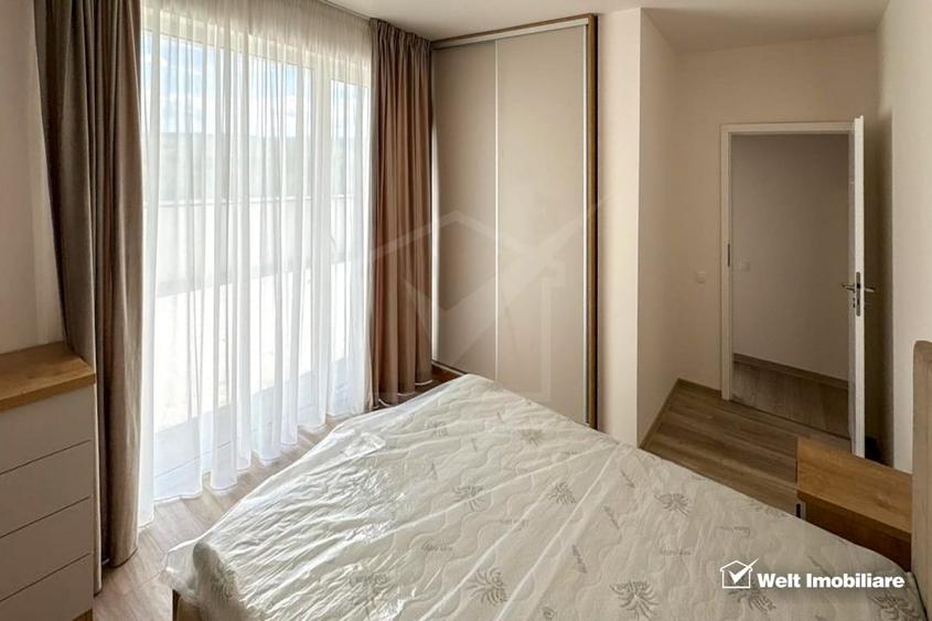 Apartament cu 3 camere semidecomandat, mobilat în Între Lacuri