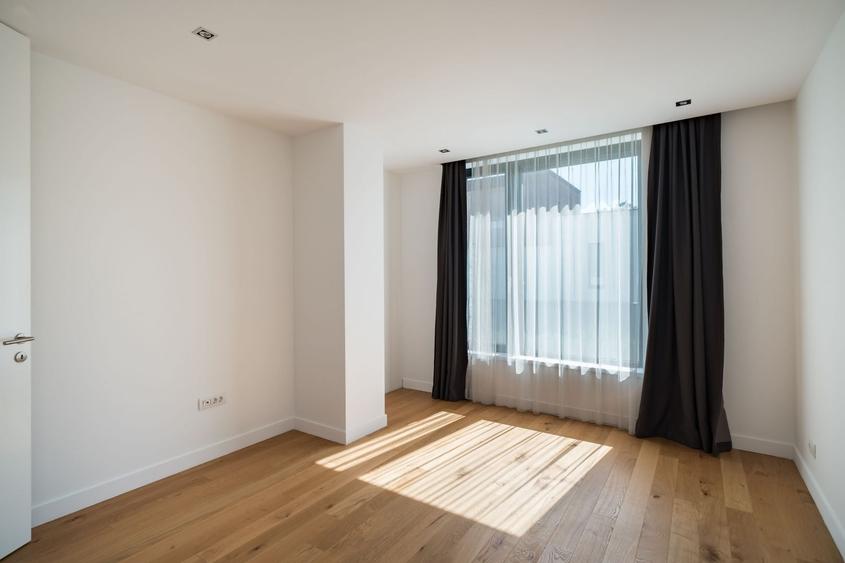 Duplex cu 3 camere cu Canalizare în Tunari