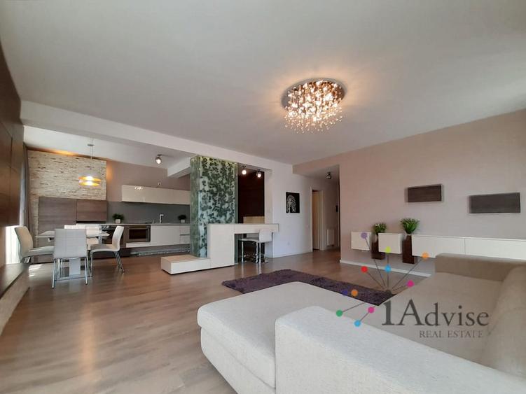 Apartament cu 3 camere decomandat, mobilat în Dealul Cetății