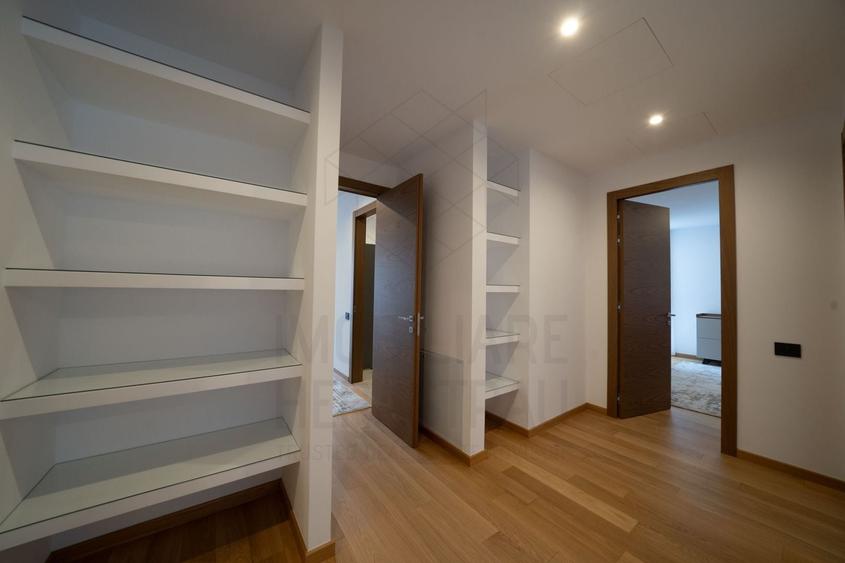 Apartament cu 3 camere decomandat, mobilat în Primăverii