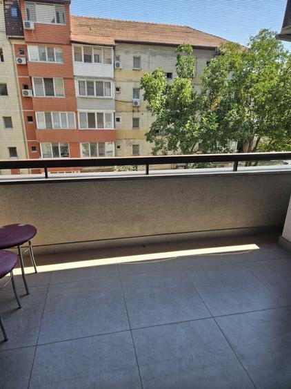 Apartament cu 2 camere decomandat, mobilat în Buziașului