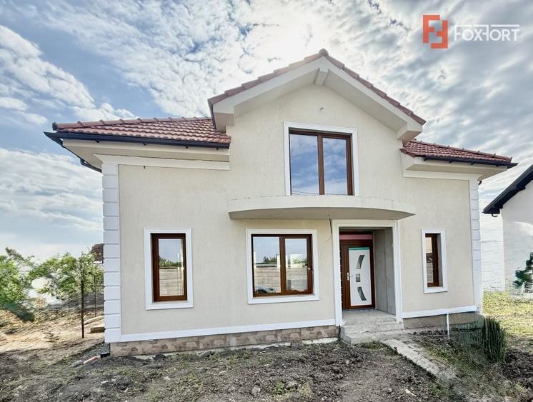Casă individuală cu 4 camere cu Canalizare în Sânandrei