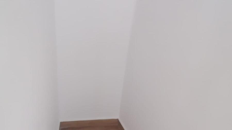 Apartament cu 3 camere semidecomandat în Armeneasca