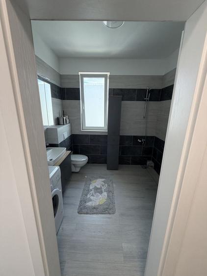 Apartament cu 3 camere decomandat în Dumbrăvița