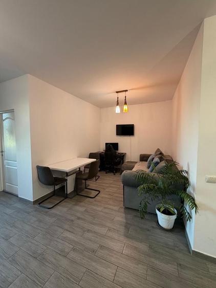 Apartament cu 2 camere decomandat în Sânnicoară