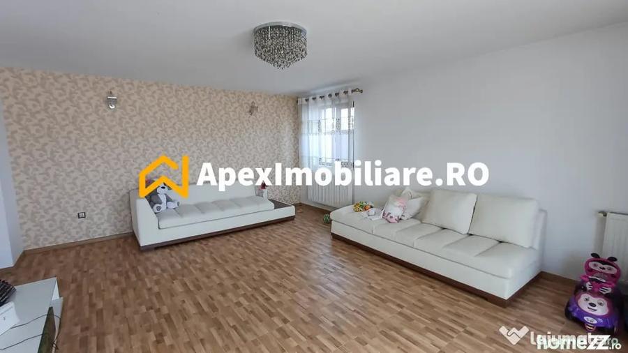 Casă cu 4 camere cu Teren 883 Mp în Varlaam