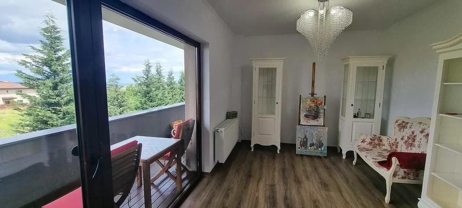Apartament cu 2 camere decomandat în Europa