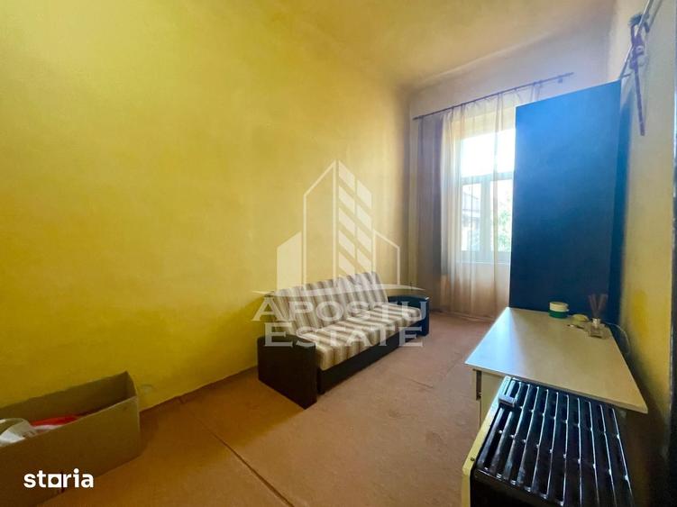 Apartament cu 2 camere decomandat în Drăgășani