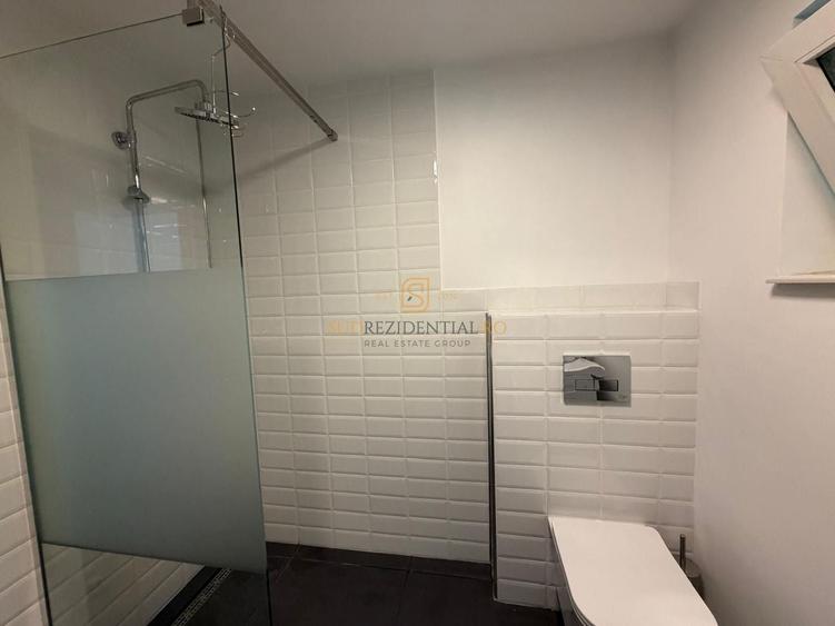 Casă cu 3 camere cu Canalizare în Central