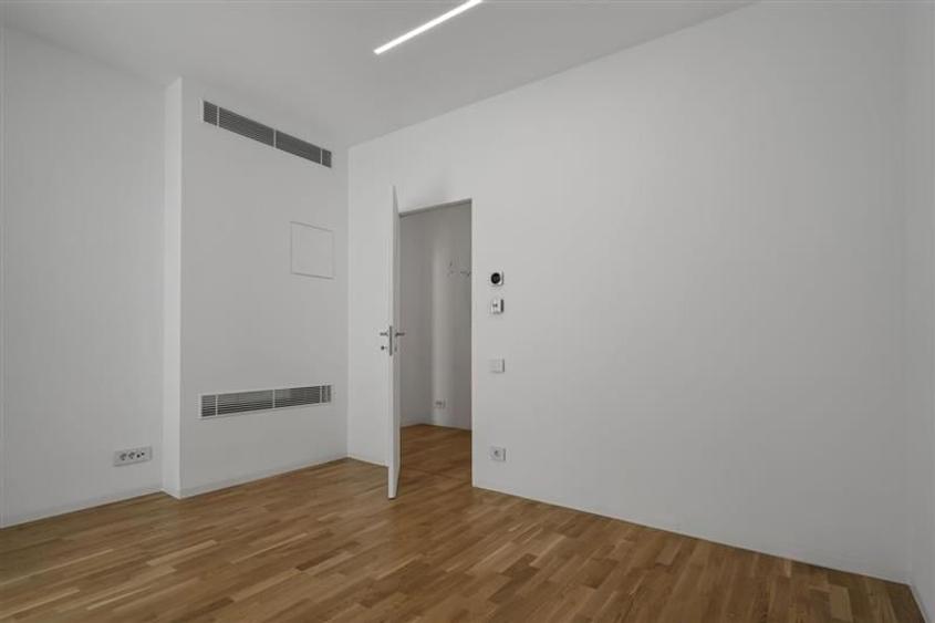 Apartament cu 3 camere decomandat în Unirii