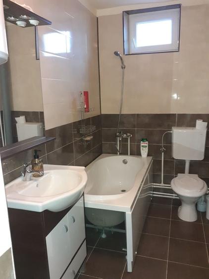 Casă cu 4 camere cu Teren 1000 Mp în Central