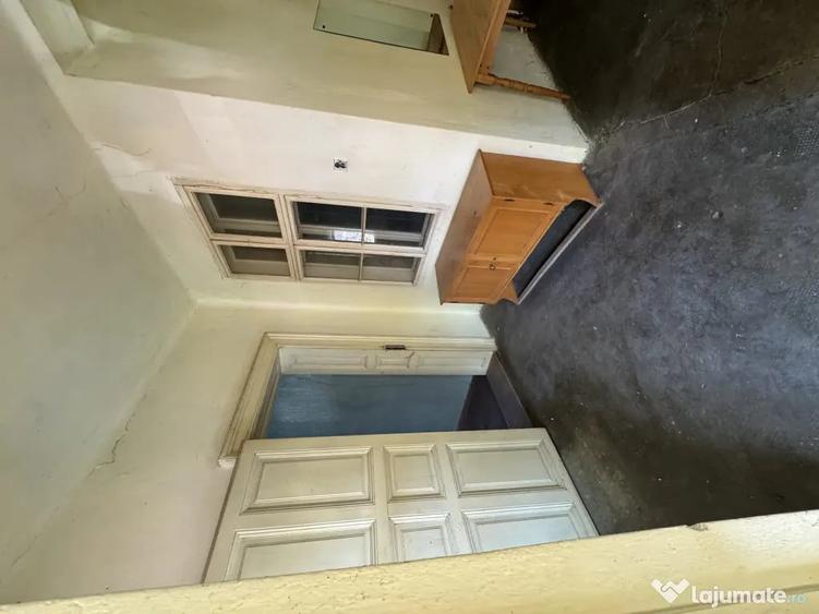 Casă cu 2 camere în Central