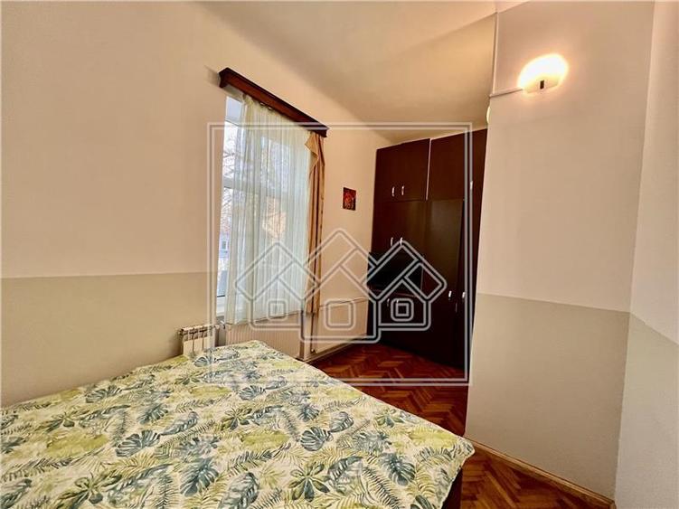 Apartament cu 3 camere nedecomandat în Central