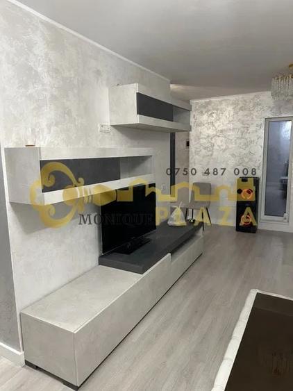 Duplex cu 4 camere cu Canalizare în Exterior Vest
