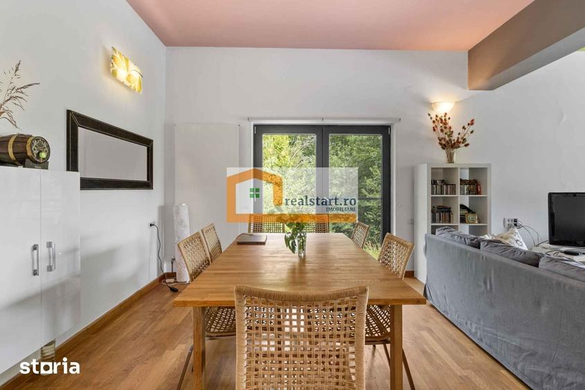 Casă cu 6 camere cu Teren 3300 Mp în Cornu