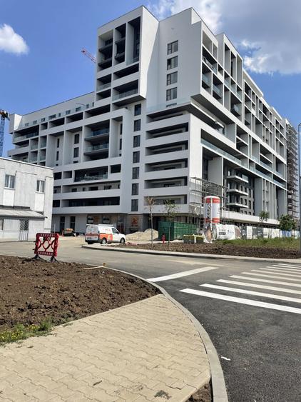 Spațiu comercial, de 105.65000152588 mp, în Drumul Taberei