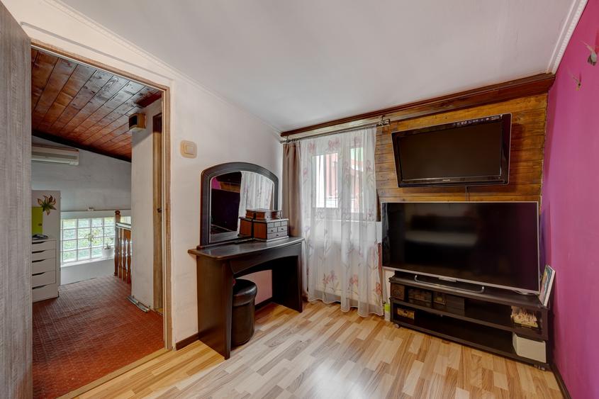 Casă cu 5 camere cu Teren 168 Mp în Băneasa