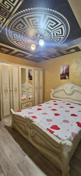 Apartament cu 3 camere semidecomandat în Micro 17