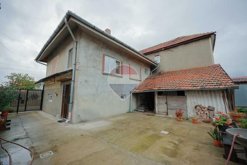 Casă individuală cu 3 camere cu Teren 200 Mp în Nojorid