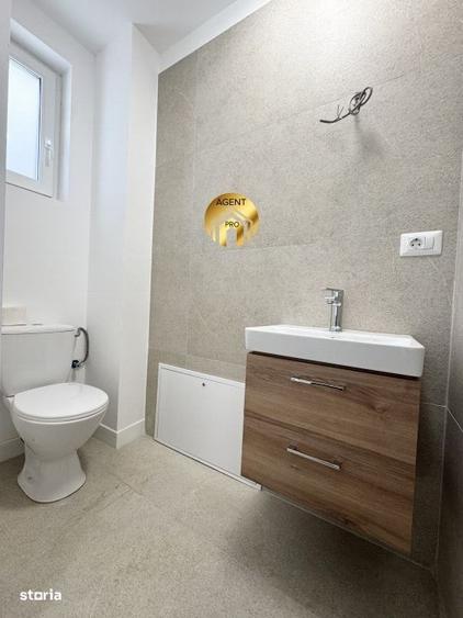 Casă cu 4 camere cu Teren 250 Mp în Ferme