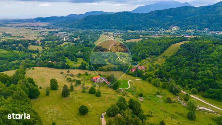 Teren de 2410 mp, în Bran