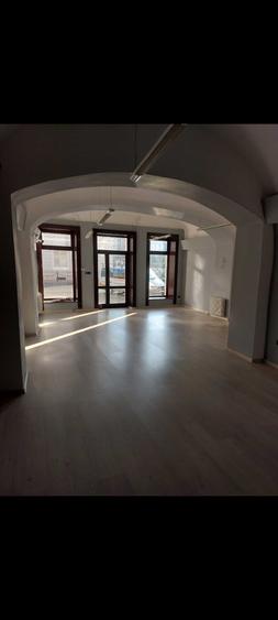 Spațiu comercial, de 70 mp, în Central